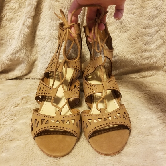 Marc Fisher "Petite" Heels - Picture 2 of 7